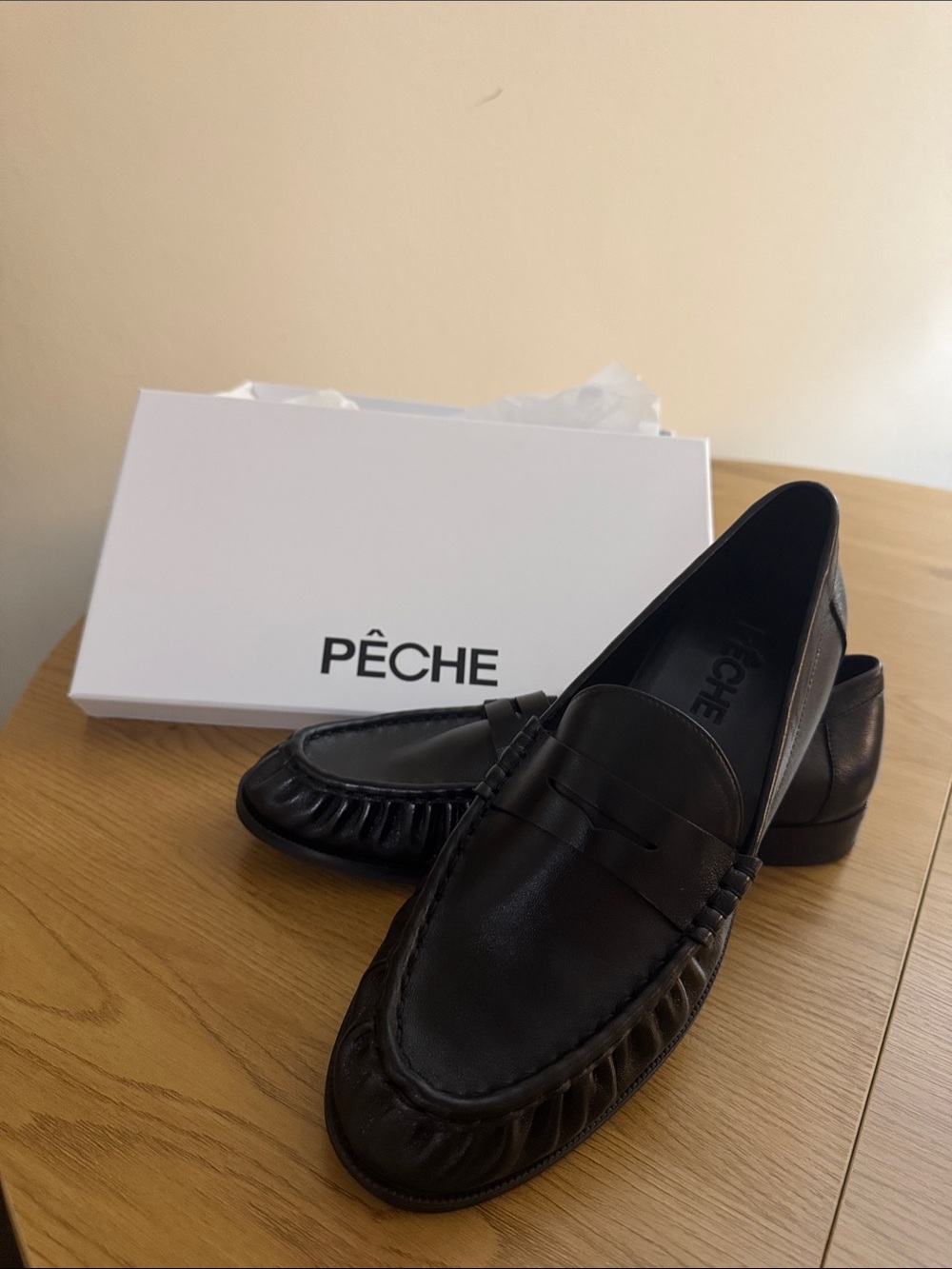 Pêche Black Leather Penny Loafers